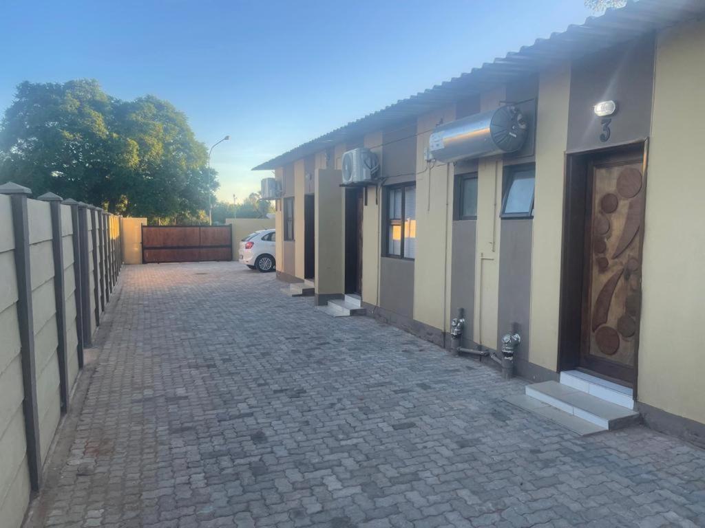 Sabrina Guesthouse Tsumeb Exterior photo